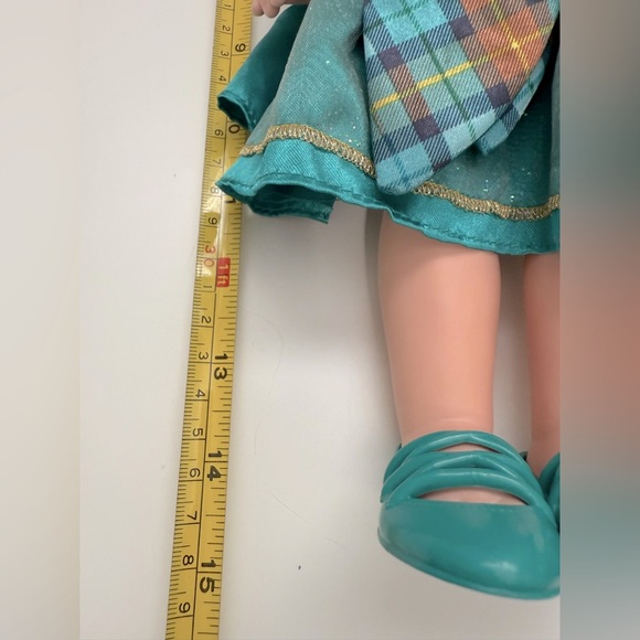 Disney Merida Doll with Teal and Gold Dress - Picture 4 of 8